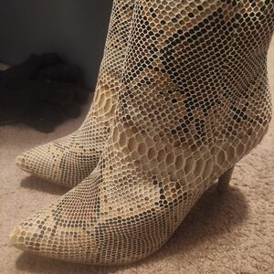 Women's Snakeskin Pointed Toe Booties - Beige Size 40